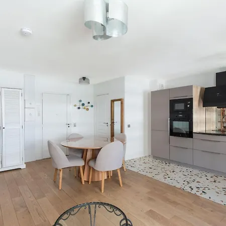 Guestready - Charm & Comfort Near La Parijs